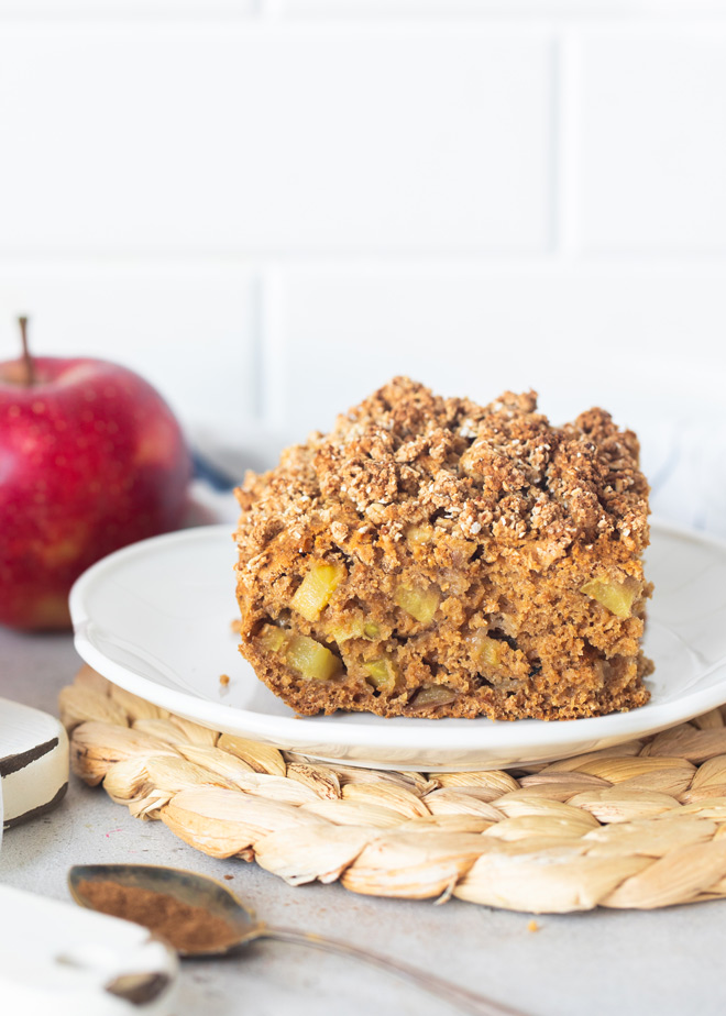 Fat-Free Apple Cinnamon Coffee Cake